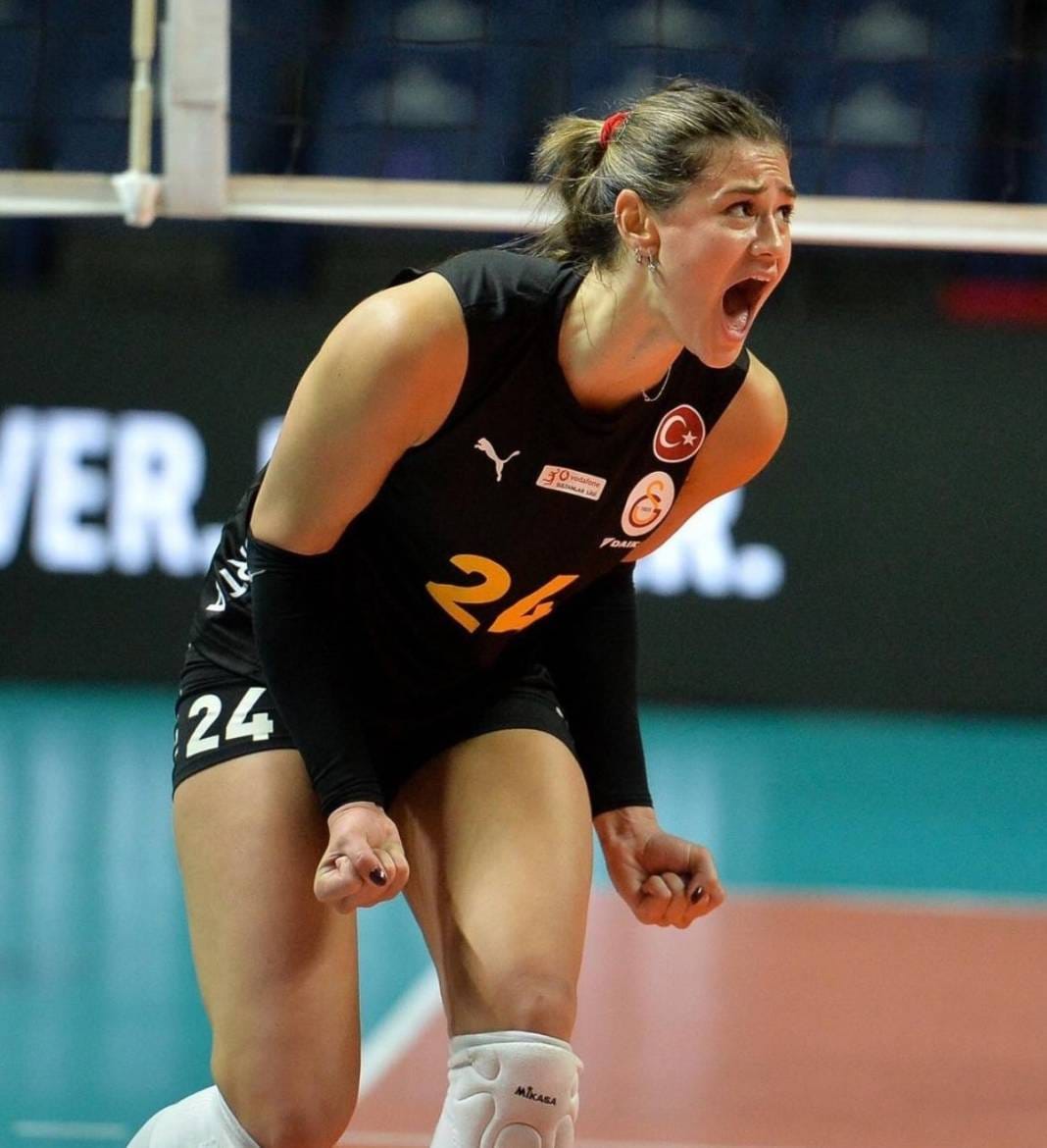 Galatasaray'dan ayrıldı ezeli rakibine gitti 2